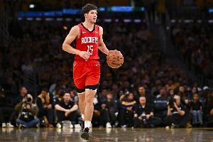 星空电竞官方网站-火箭夏联主帅谈谢泼德退出夏联：出于预防 他出现小腿酸痛症状