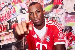 罗马诺：杰克逊本周五在拜仁正式亮相，他已准备好出战汉堡